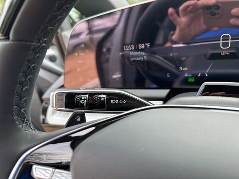 New 2026 Cadillac Optiq Sport 1 image 32