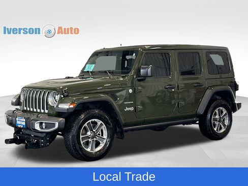 Used 2022 Jeep Wrangler Unlimited Sahara w/ LED Lighting Group AWD/4WD image 5