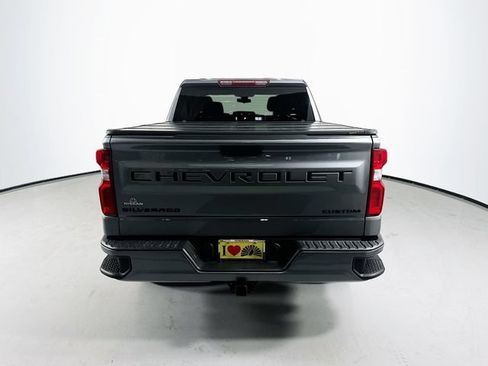 Used 2022 Chevrolet Silverado 1500 Custom w/ LPO, Blackout Package RWD image 8