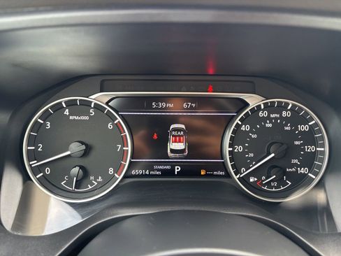 Used 2023 Nissan Rogue SV image 17