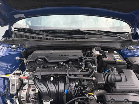 Used 2023 Hyundai Elantra Limited FWD image 15