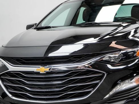 Used 2023 Chevrolet Malibu LT FWD image 2
