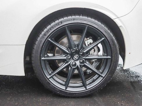 Used 2024 Toyota GR86 Premium image 10