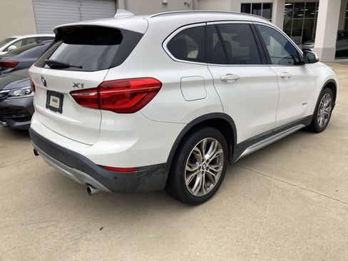 Used 2016 BMW X1 xDrive28i AWD/4WD image 2