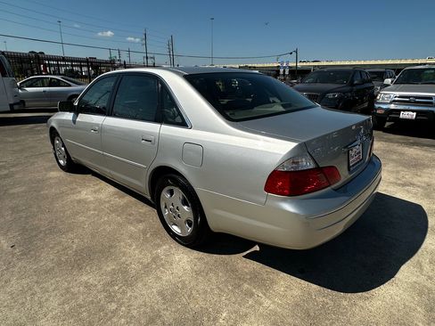 Used 2003 Toyota Avalon XLS image 3