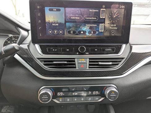 New 2025 Nissan Altima 2.5 SR w/ SR Premium Package image 13