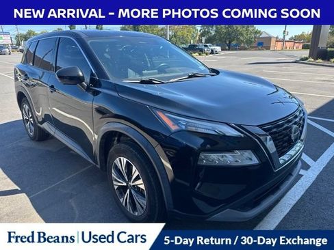 Used 2021 Nissan Rogue SV AWD/4WD image 2