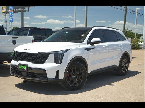 Certified 2024 Kia Sorento S w/ Panoramic Sunroof Package AWD/4WD image 1