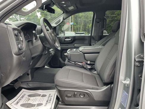 Used 2025 Chevrolet Silverado 2500 Custom w/ Custom Value Package AWD/4WD image 15