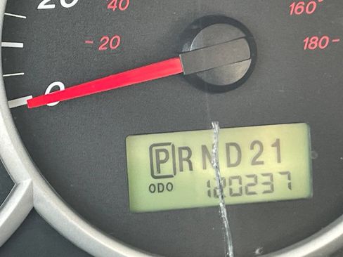 Used 2005 MAZDA Tribute s image 11