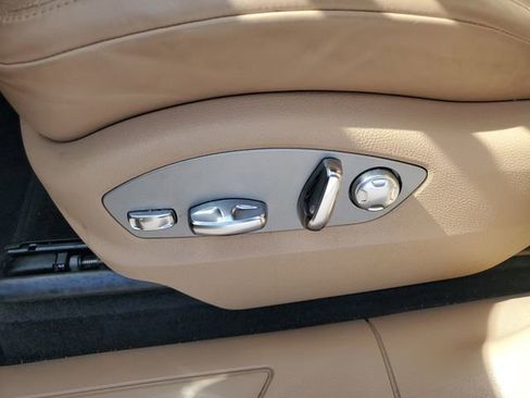 Used 2024 Porsche Macan image 7