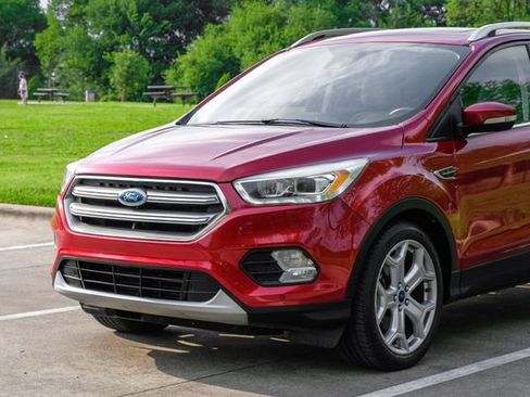 Used 2017 Ford Escape Titanium w/ Equipment Group 301A FWD image 8