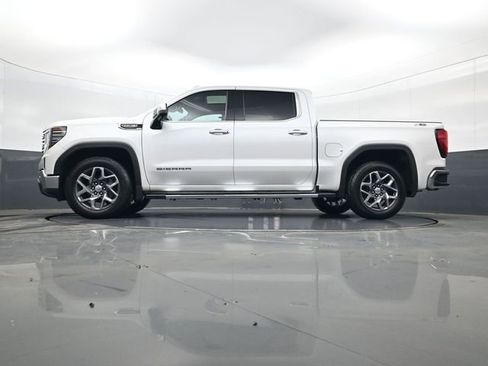 Used 2022 GMC Sierra 1500 SLT w/ SLT Premium Plus Package image 28
