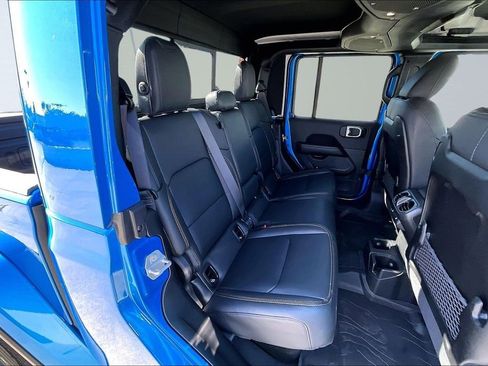 New 2026 Jeep Gladiator Sport image 18