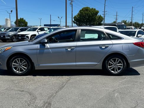 Used 2015 Hyundai Sonata SE w/ Option Group 09 FWD image 7