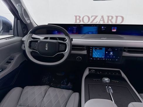 New 2026 Lincoln Navigator L Black Label AWD/4WD image 23