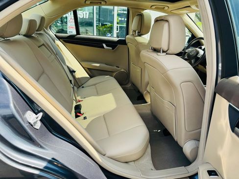 Used 2013 Mercedes-Benz C 300 Sport image 21