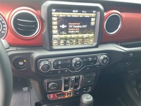 Used 2022 Jeep Wrangler Unlimited Rubicon image 25