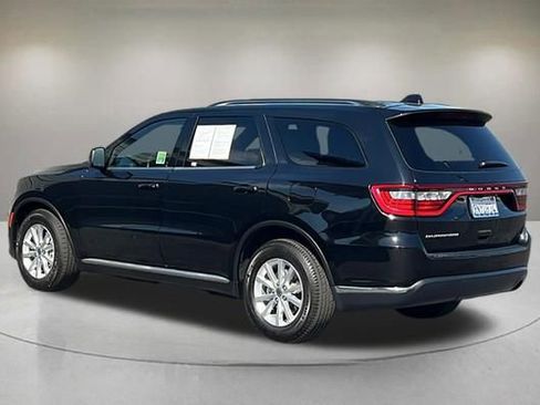 Used 2023 Dodge Durango SXT image 3