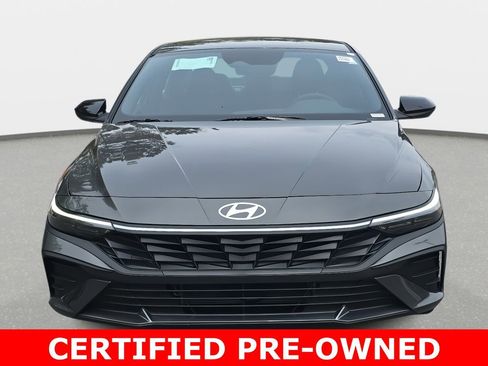 Certified 2025 Hyundai Elantra SEL FWD image 2