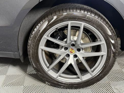 New 2026 Porsche Macan image 12