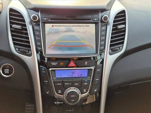 Used 2014 Hyundai Elantra GT w/ Option Group 03 FWD image 11