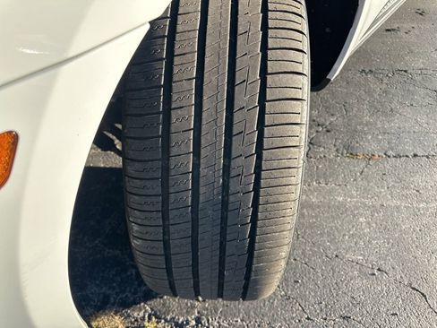 Used 2023 Porsche Macan image 37