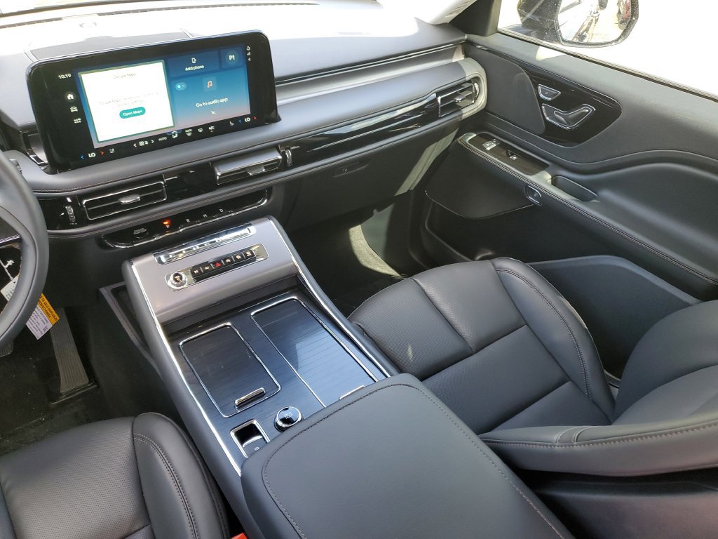 New 2026 Lincoln Aviator 2WD image 17