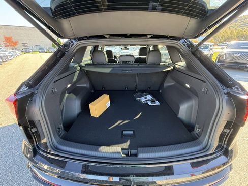 New 2026 Volkswagen Atlas Cross Sport SEL R-Line image 22