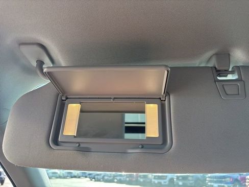 Used 2023 Ford Explorer Limited w/ Limited Technology Package image 33