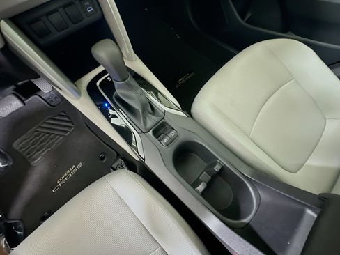 Certified 2025 Toyota Corolla Cross L FWD image 21