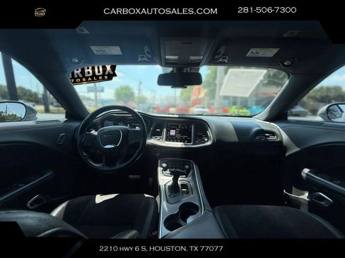 Used 2022 Dodge Challenger GT w/ Plus Package RWD image 9