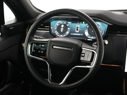 Used 2025 Land Rover Range Rover Sport SE AWD/4WD image 14