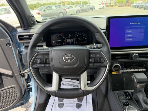 Used 2026 Toyota 4Runner Limited AWD/4WD image 17
