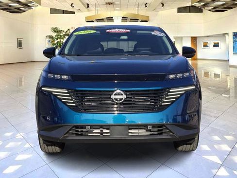 Certified 2025 Nissan Murano SL w/ Cargo Package AWD/4WD image 2