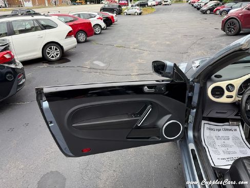 Used 2019 Volkswagen Beetle 2.0T Final Edition SEL FWD image 6