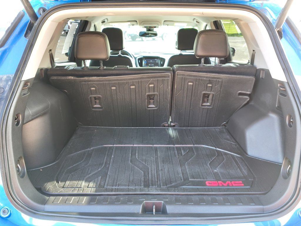 Used 2024 GMC Terrain SLT w/ LPO, Floor Liner Package AWD/4WD image 15