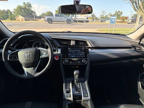 Used 2018 Honda Civic EX image 17
