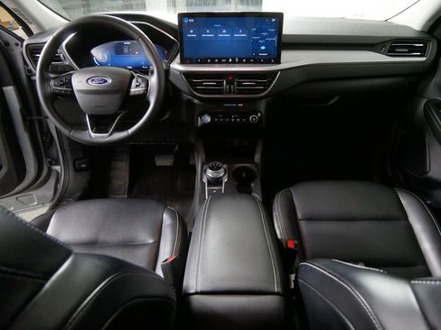Used 2024 Ford Escape Platinum image 19