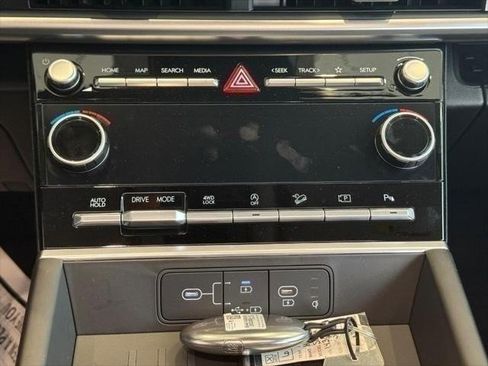 Used 2025 Hyundai Santa Fe XRT image 13