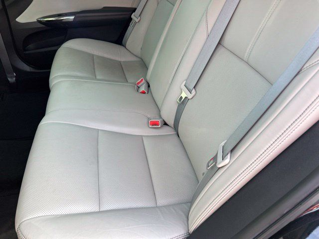 Used 2016 Toyota Avalon Limited w/ Toyota Safety Sense Package FWD image 9