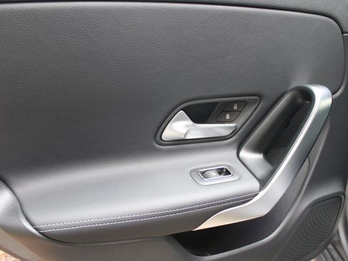 Used 2025 Mercedes-Benz CLA 250 4MATIC image 21