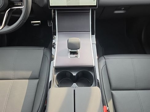 New 2026 Land Rover Range Rover Velar Dynamic SE image 23