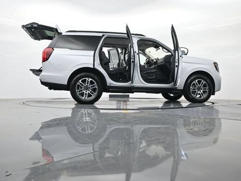 Certified 2025 Ford Expedition Active RWD image 57