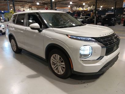 Used 2024 Mitsubishi Outlander ES