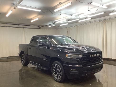 Used 2025 RAM 1500 Laramie w/ Sport Appearance Package AWD/4WD image 3