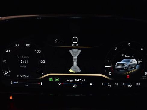 Used 2024 GMC Yukon SLE image 16