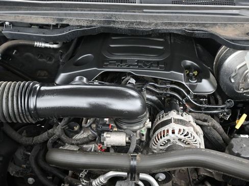 Used 2021 RAM 1500 Laramie image 38