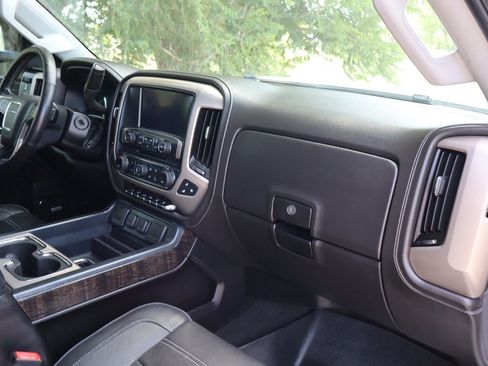 Used 2016 GMC Sierra 2500 Denali w/ Driver Alert Package AWD/4WD image 17