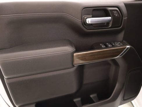 Used 2020 Chevrolet Silverado 1500 RST w/ Texas Edition AWD/4WD image 15